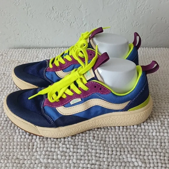 Vans Ultra Range Shoes - Picture 8 of 16